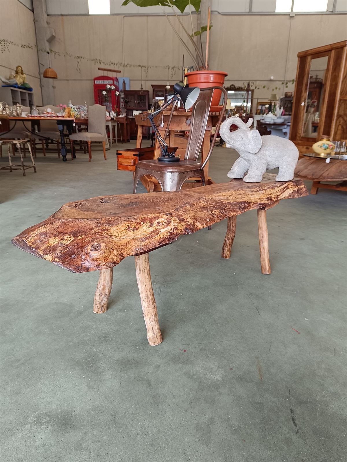 Banco rústico de madera - Imagen 1