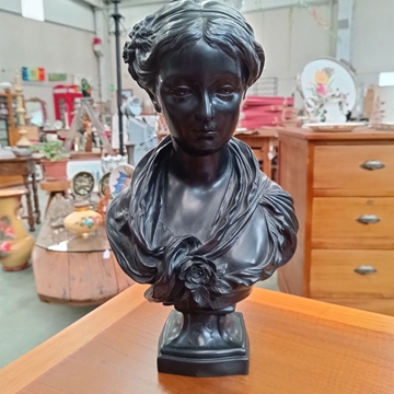 Busto de señorita decorativo - Imagen 1