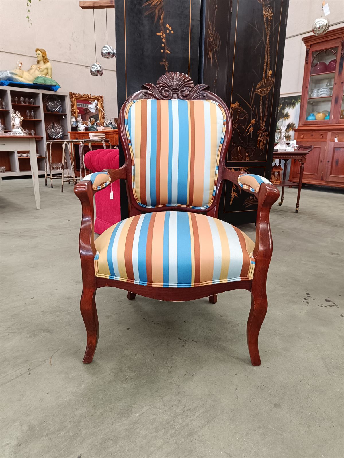 Butaca antigua en madera de caoba - Imagen 2