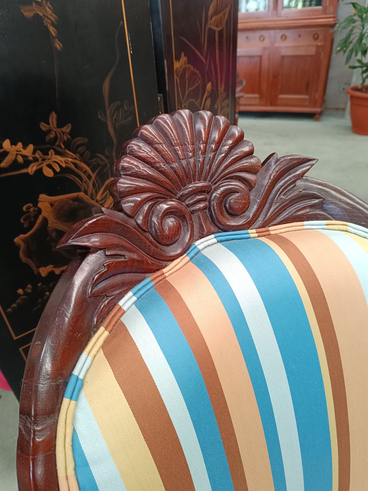 Butaca antigua en madera de caoba - Imagen 7