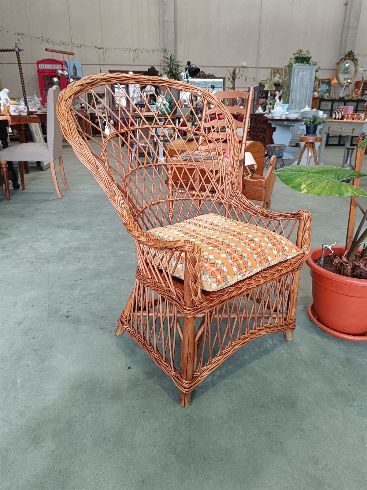 Butaca de mimbre con cojín - Imagen 1