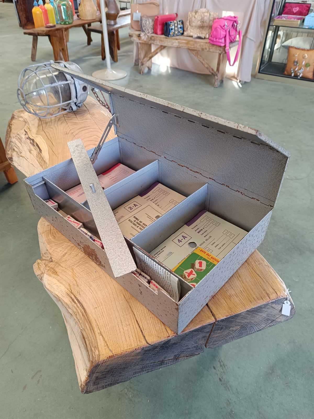 Caja de quinielas antigua - Imagen 2