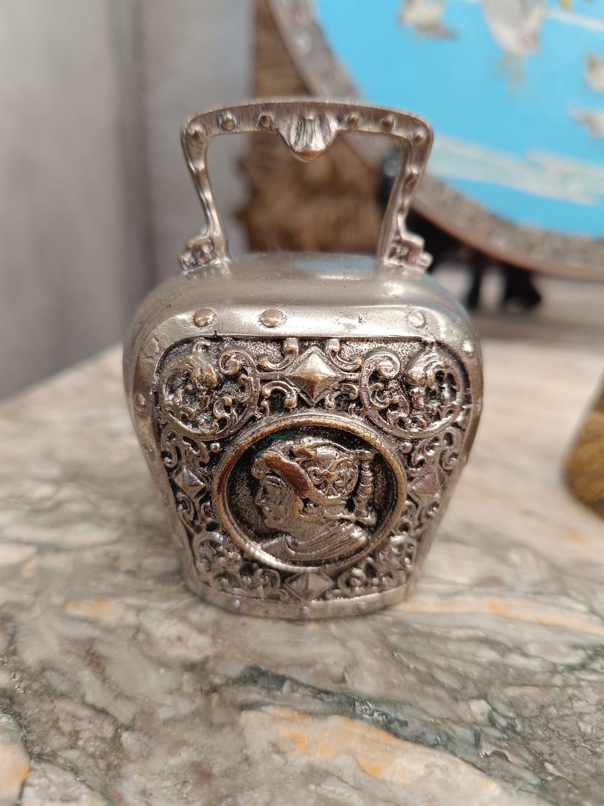 Campana antigua de mesa - Imagen 1