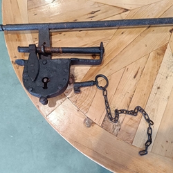 Candado cerrojo S.XVII de hierro forjado - Imagen 2