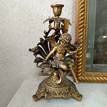 Candelabro querubín de bronce - Imagen 1
