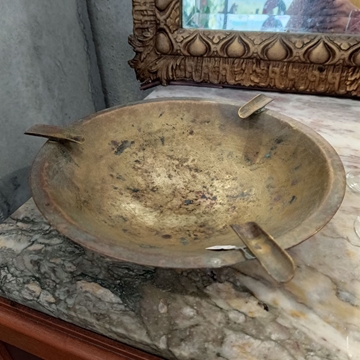 Cenicero antiguo dorado - Imagen 1