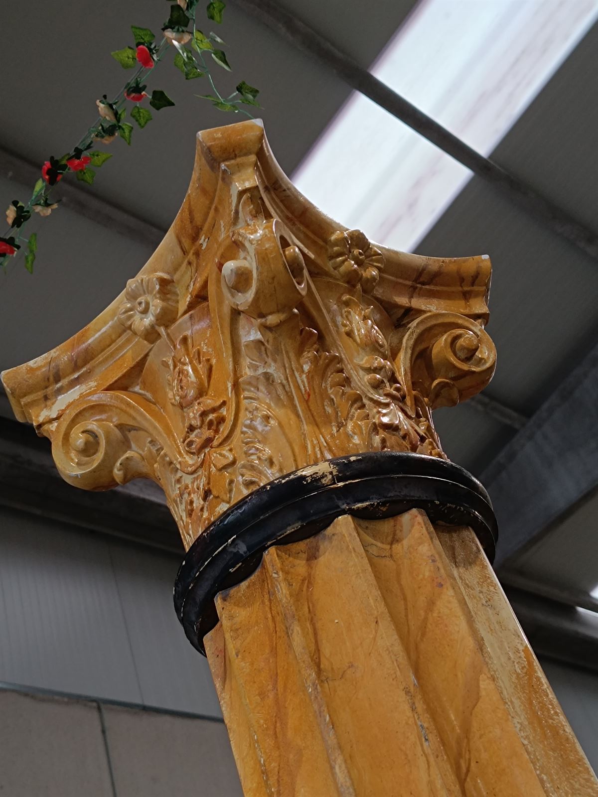 Columna decorativa atrezzo - Imagen 7