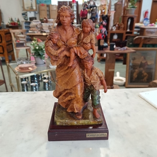 Escultura figura de Josep Bofill - Imagen 1