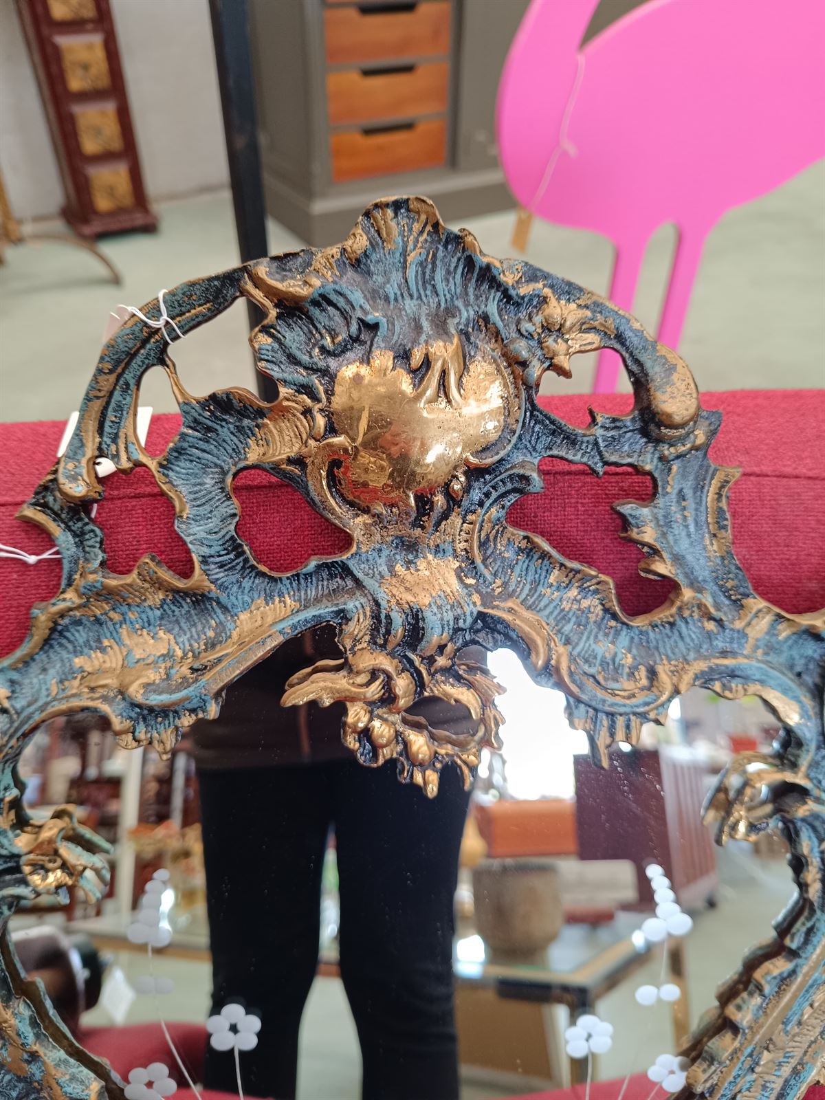 Espejo ornamentado de bronce - Imagen 4