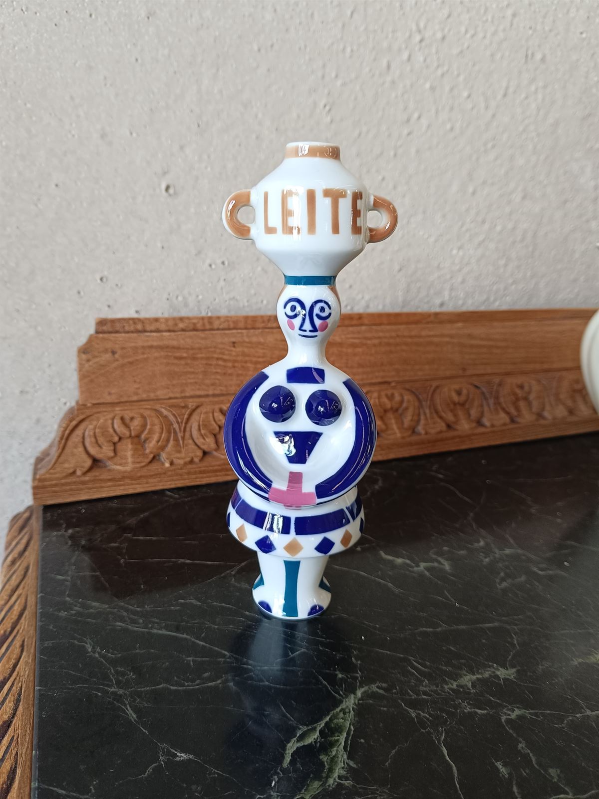 Figura "A Leiteira" porcelana de Sargadelos - Imagen 1