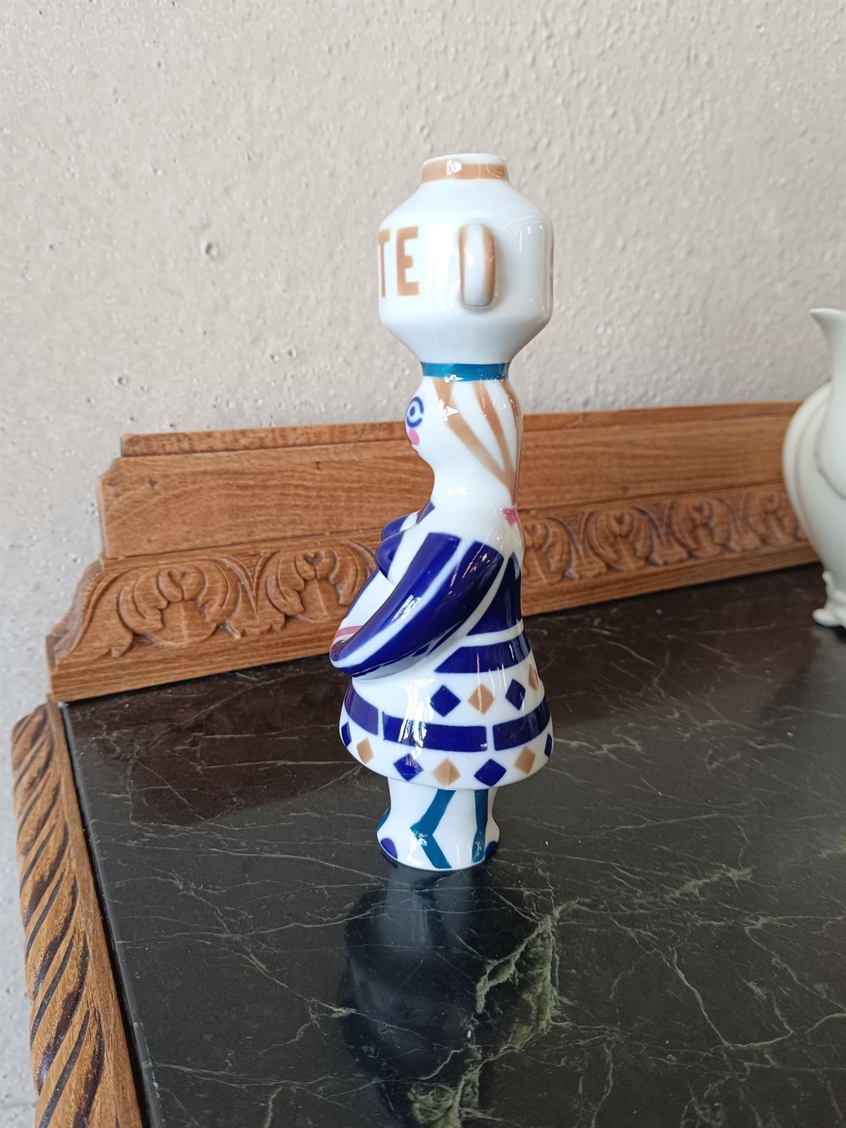 Figura "A Leiteira" porcelana de Sargadelos - Imagen 6