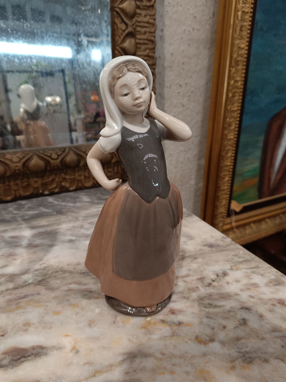 Figura de niña Nao Lladro - Imagen 1