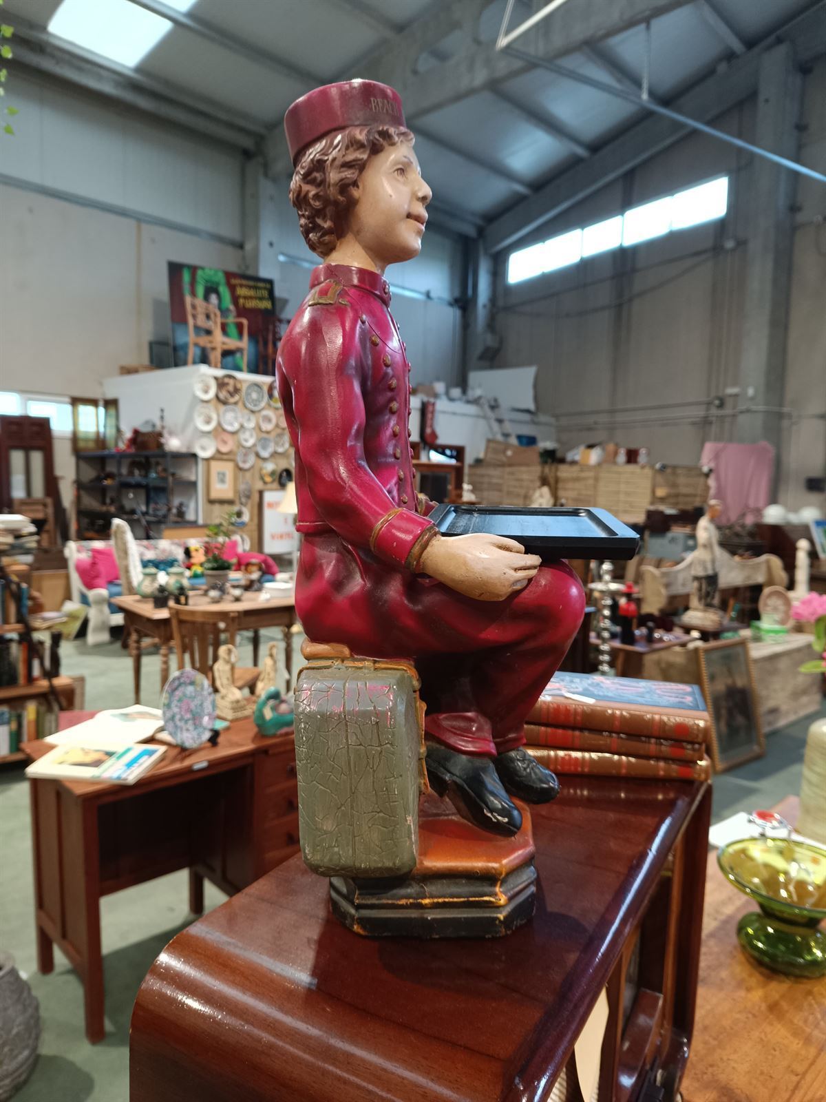 Figura escultura botones Country Corner - Imagen 4