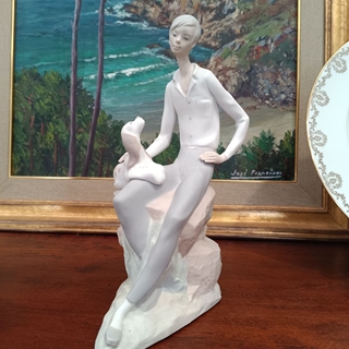 Figura Nao Joven con Perro - Imagen 1