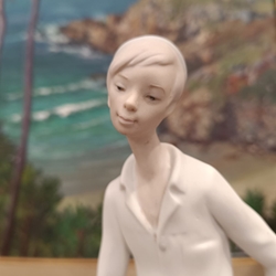 Figura Nao Joven con Perro - Imagen 2