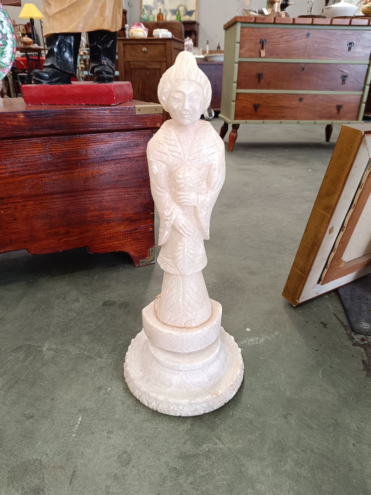 Figura oriental de alabastro - Imagen 1