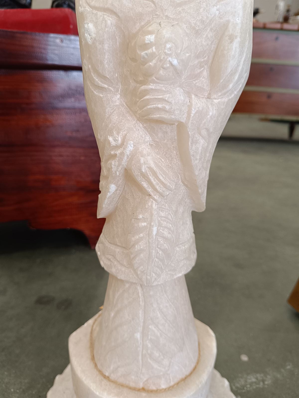 Figura oriental de alabastro - Imagen 3
