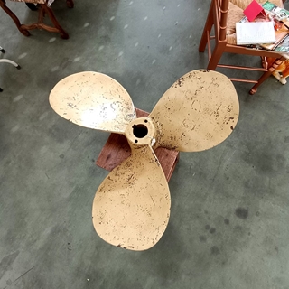 Hélice antigua de barco - Imagen 1