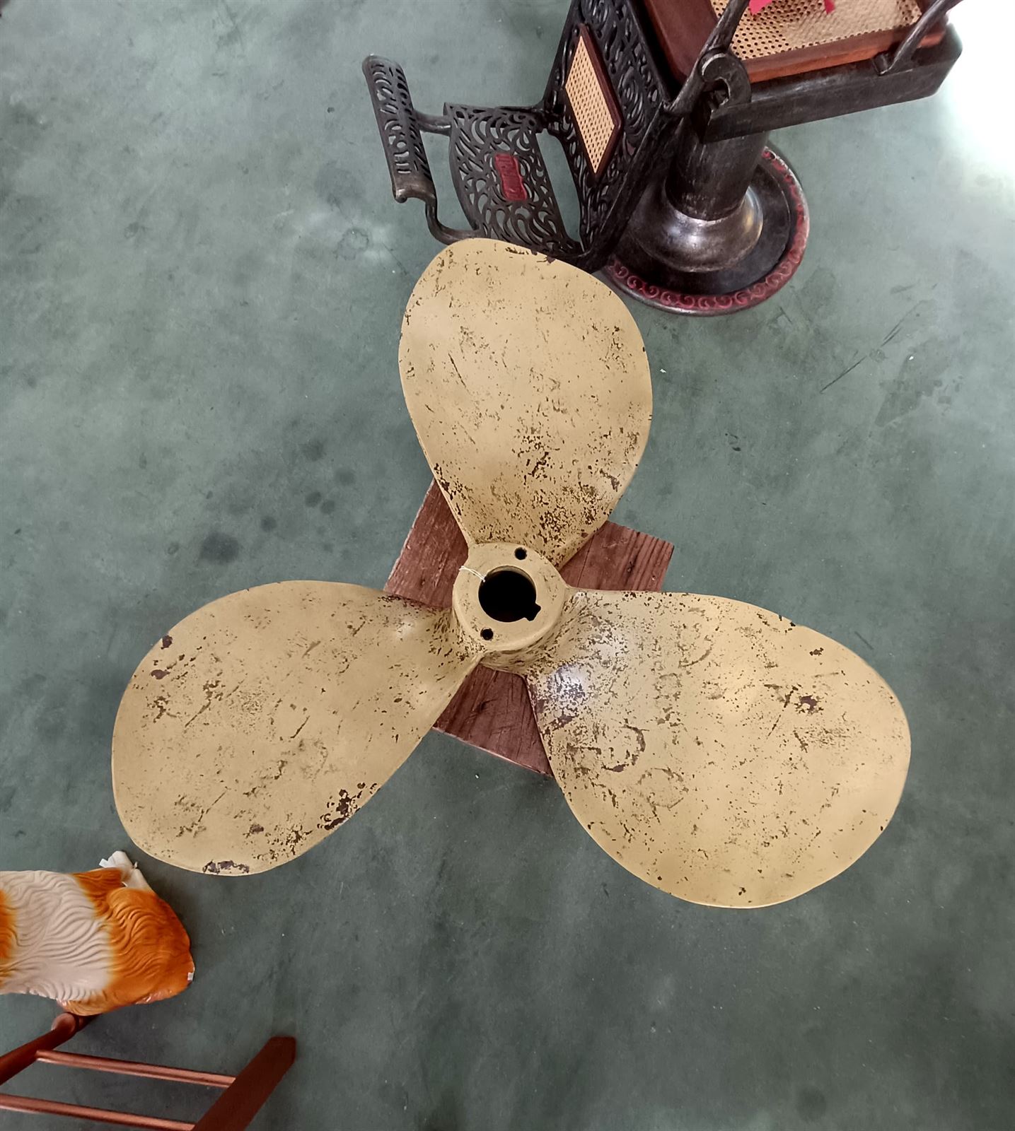 Hélice antigua de barco - Imagen 2