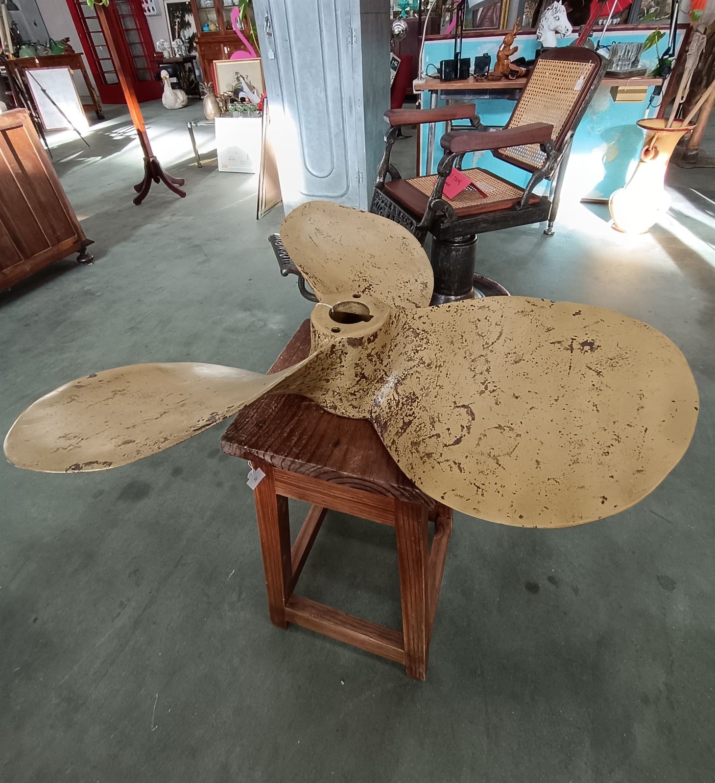 Hélice antigua de barco - Imagen 3