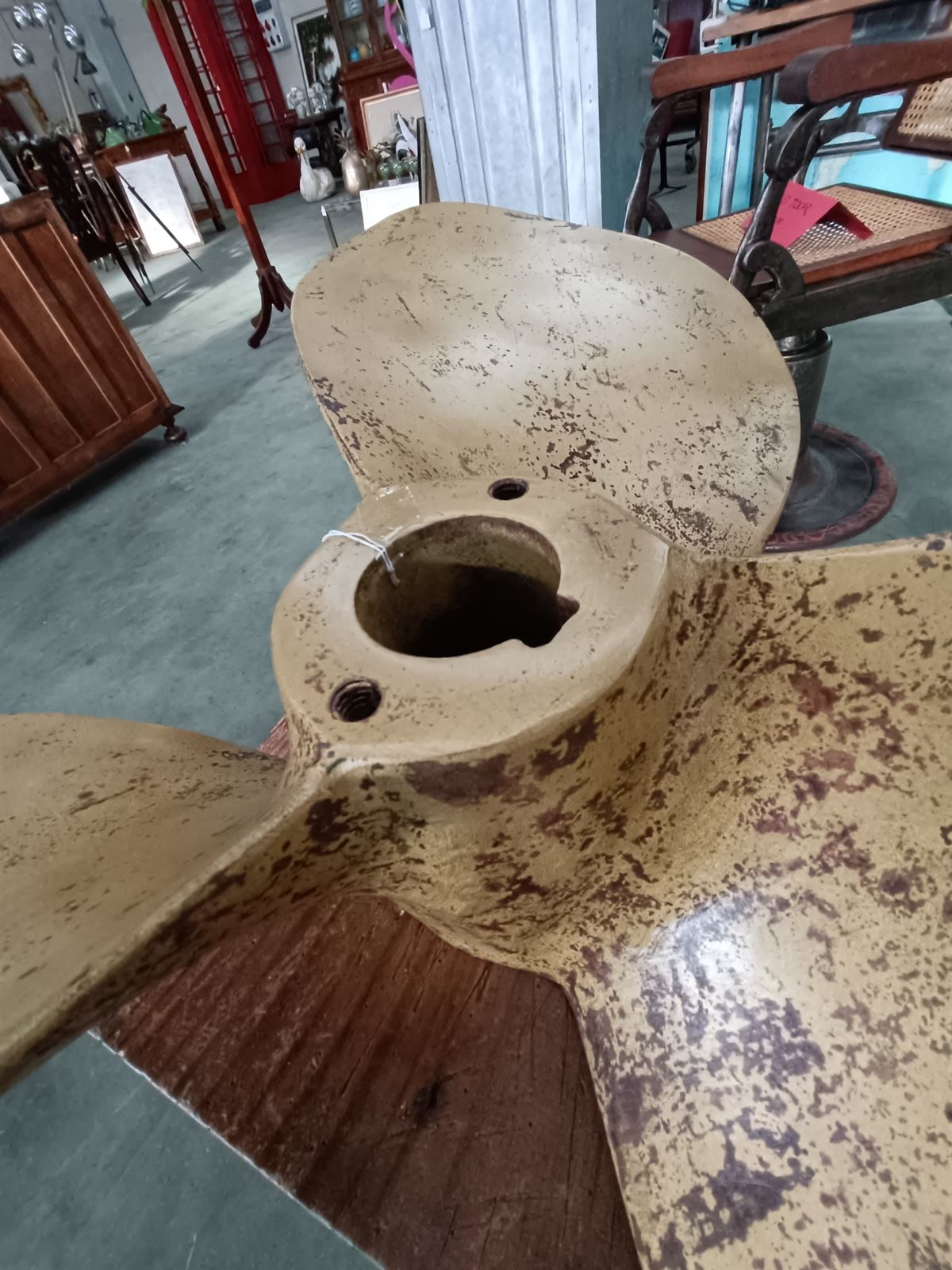 Hélice antigua de barco - Imagen 5