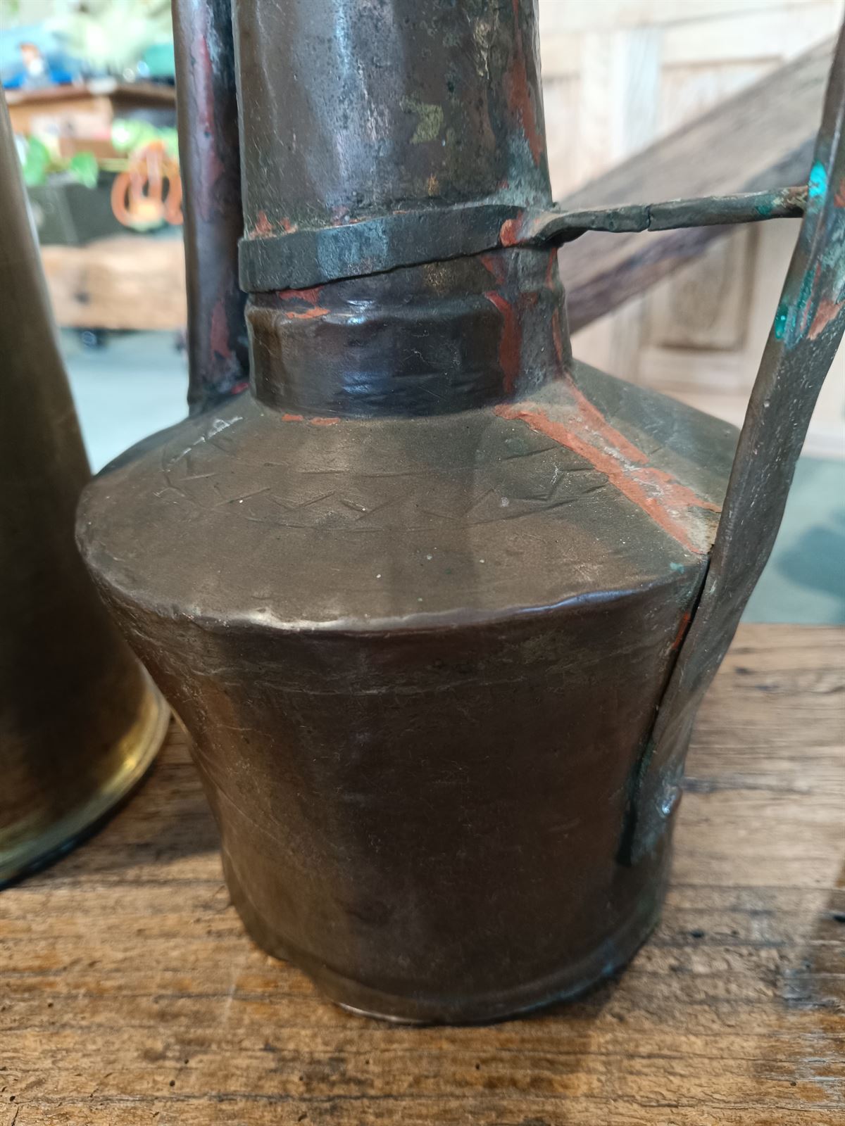 Jarra aceitera antigua de cobre - Imagen 2