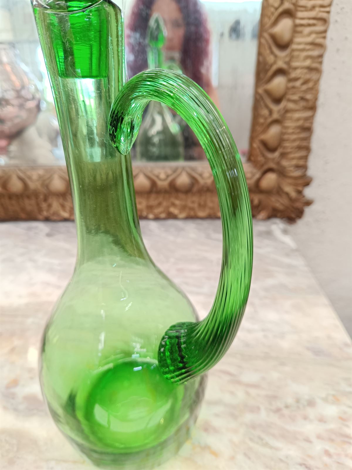 Jarra verde de cristal soplado - Imagen 2