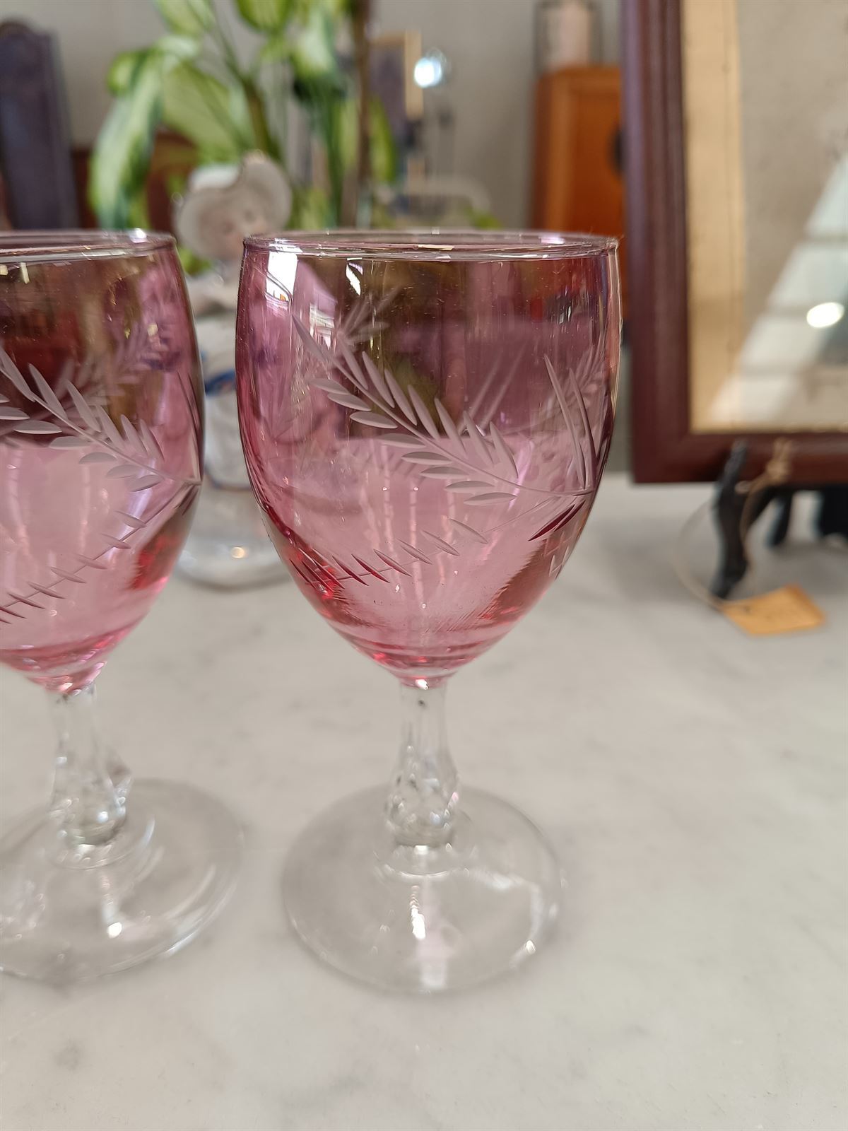 Juego copas rosas de cristal tallado - Imagen 2