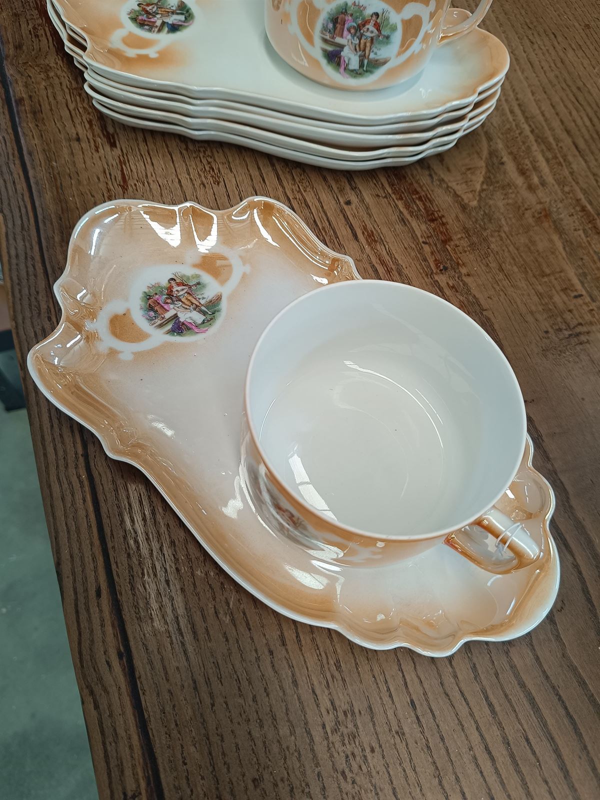 Juego de tazas con bandeja porcelana - Imagen 6