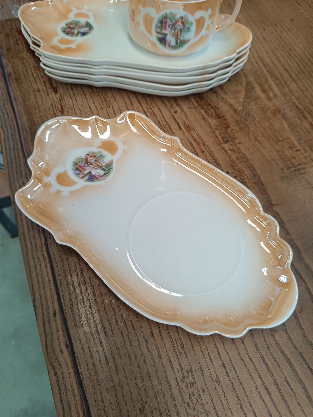 Juego de tazas con bandeja porcelana - Imagen 7