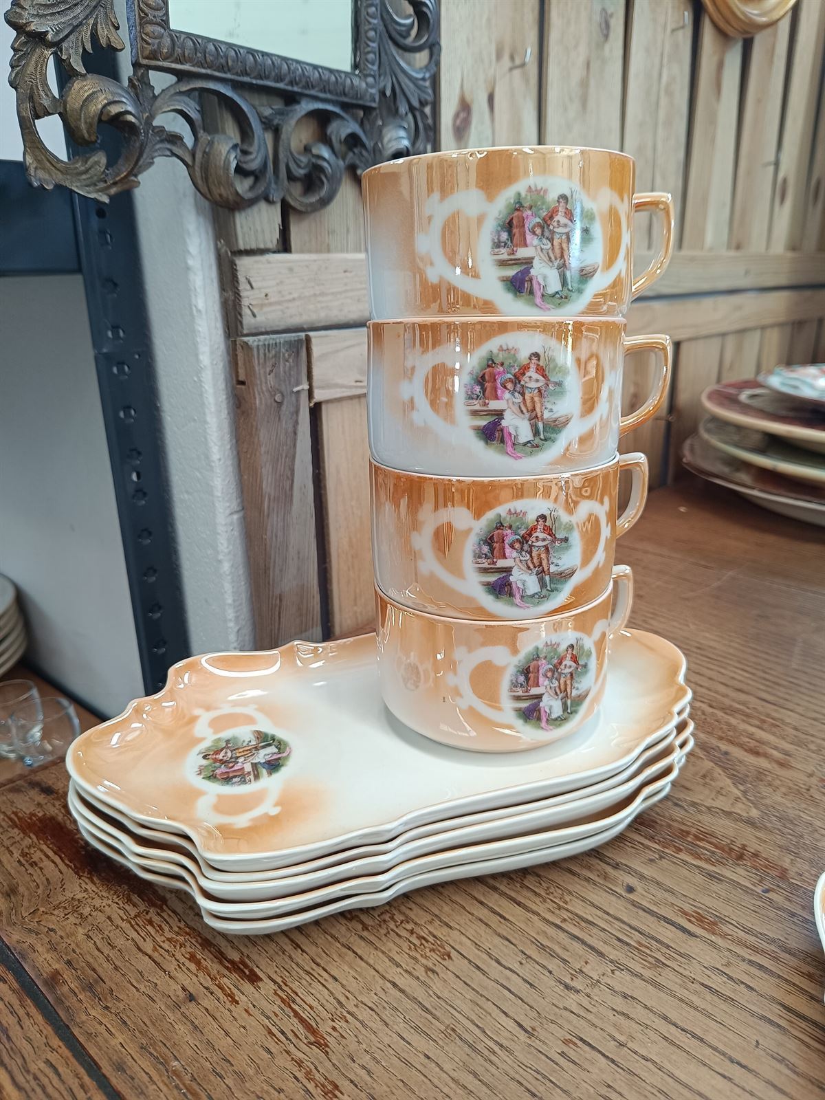 Juego de tazas con bandeja porcelana - Imagen 9