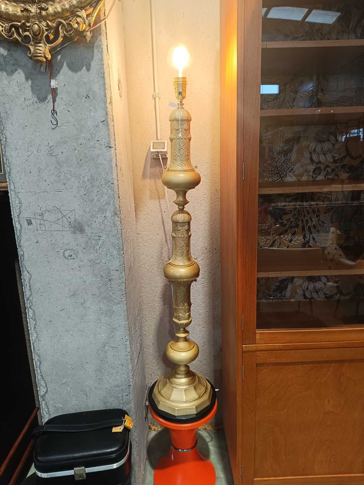 Lámpara de pié estilo francés - Imagen 6