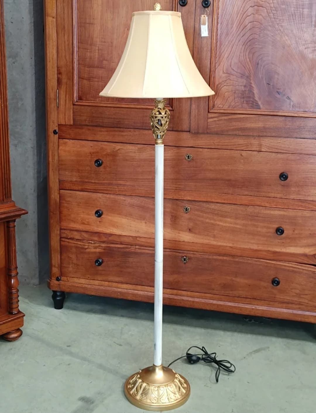 Lámpara de pié vintage - Imagen 2