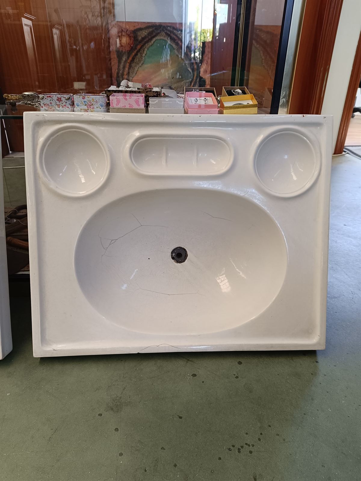 Lavabo antiguo de cerámica - Imagen 3