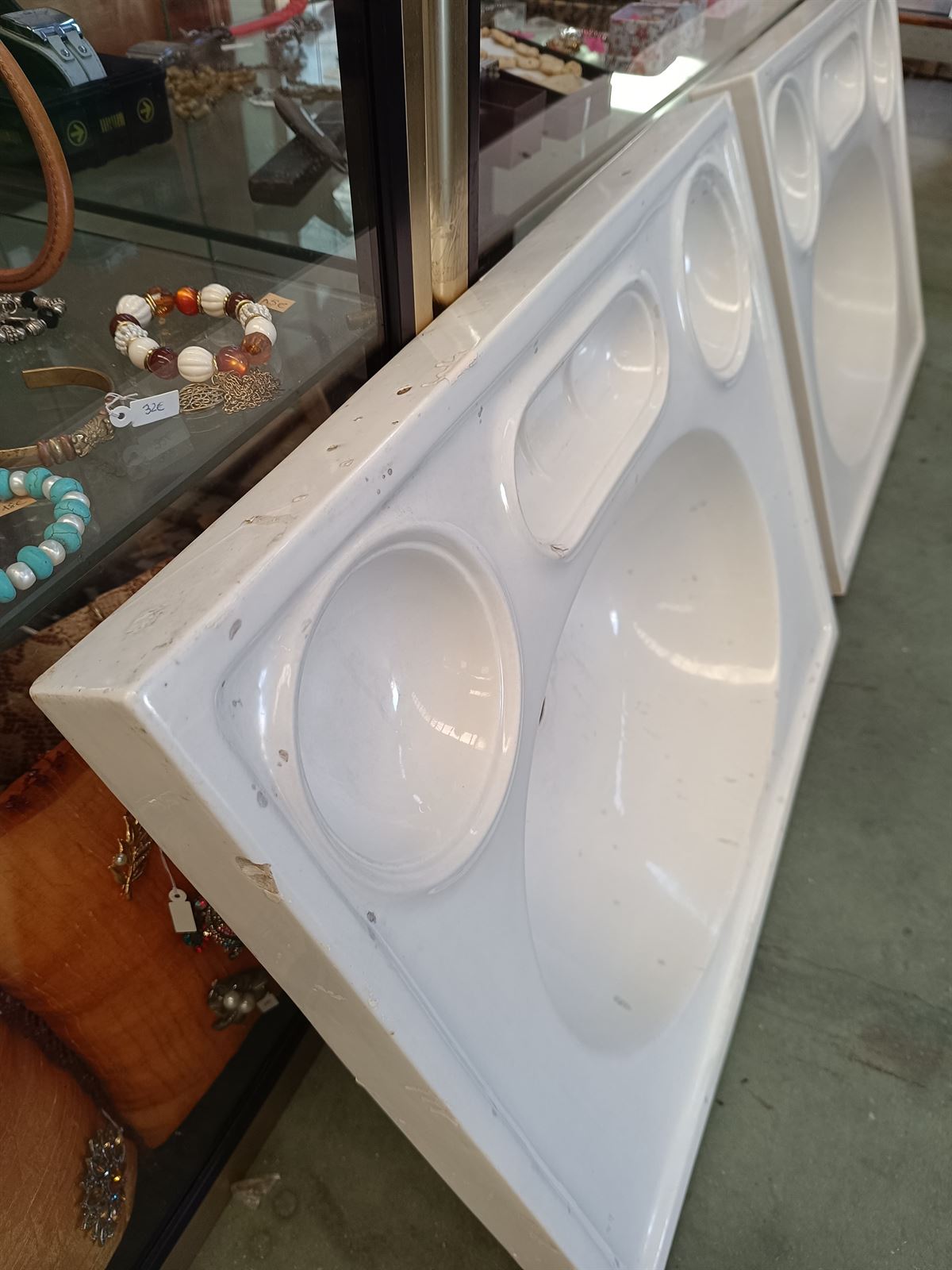 Lavabo antiguo de cerámica - Imagen 4
