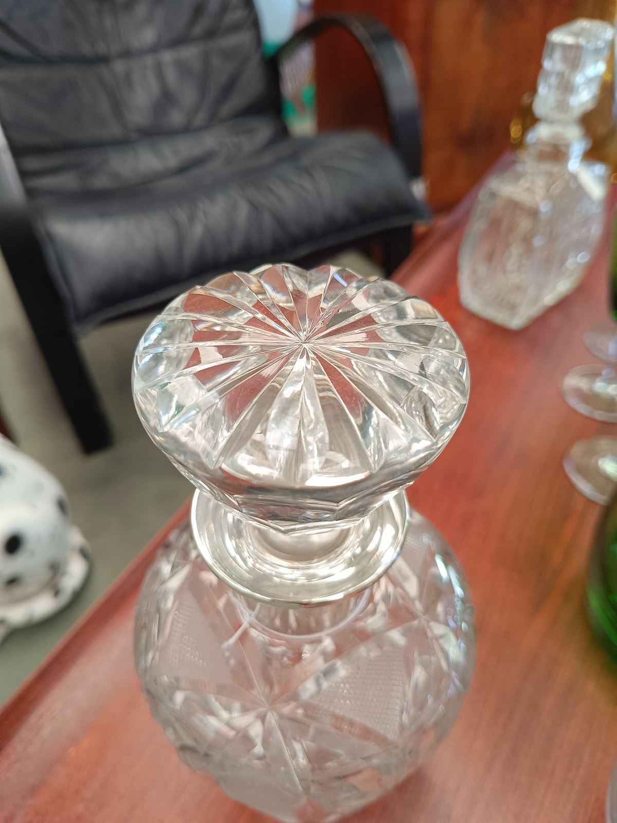 Licorera botella de cristal tallado y plata - Imagen 2