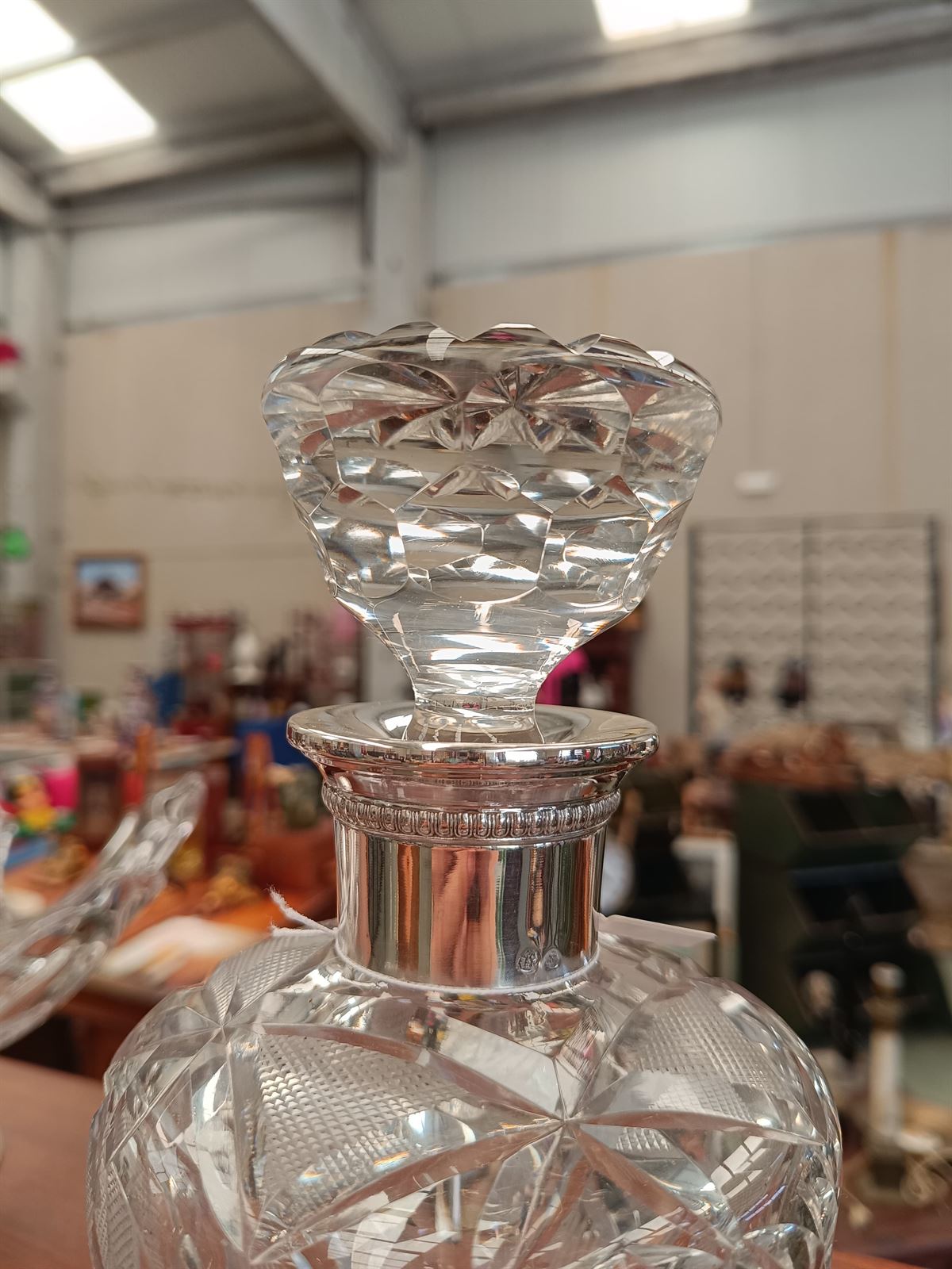 Licorera botella de cristal tallado y plata - Imagen 8