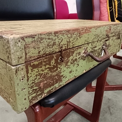 Maleta antigua industrial de madera - Imagen 2