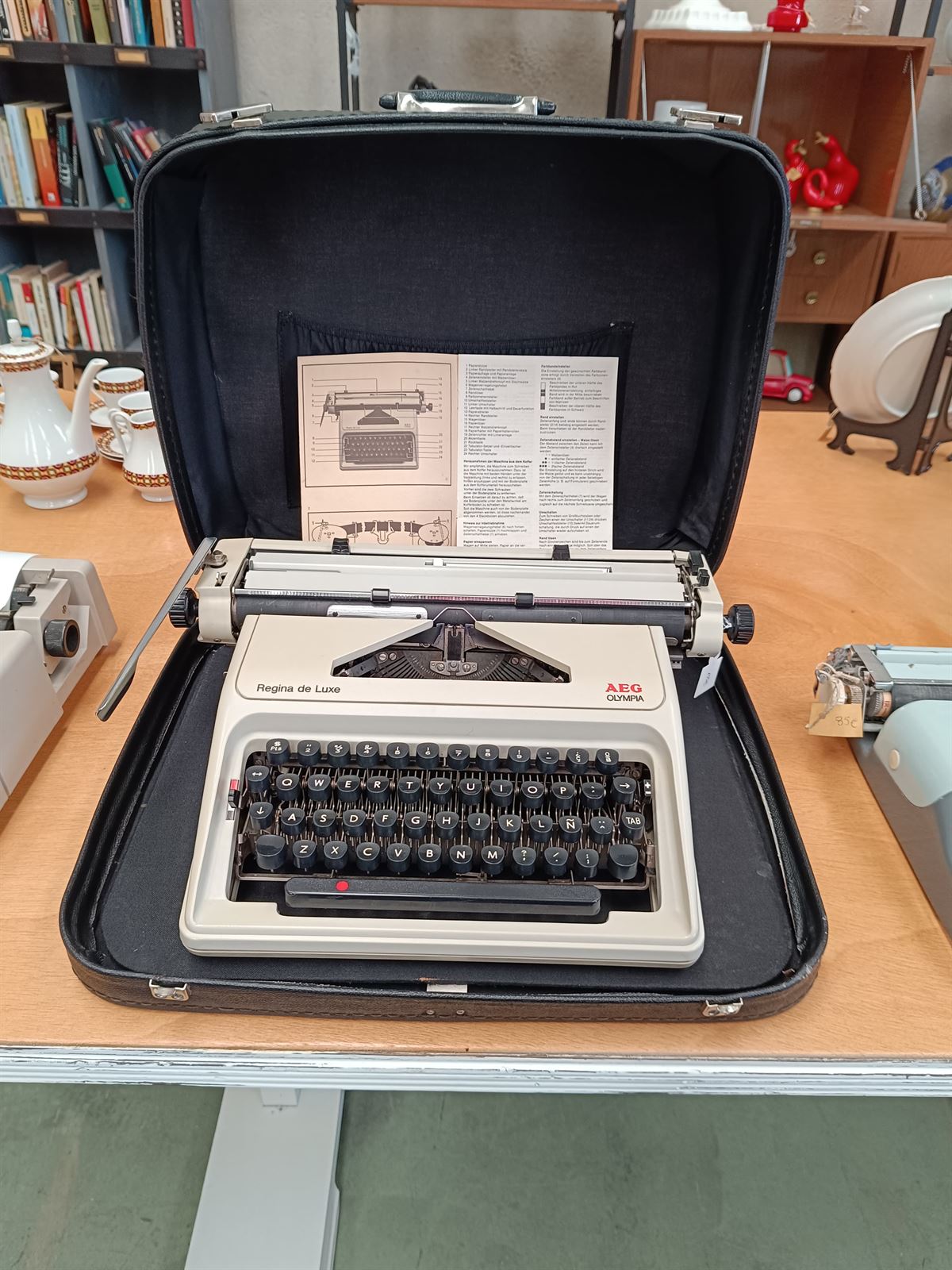 Máquina de escribir AEG - Imagen 1