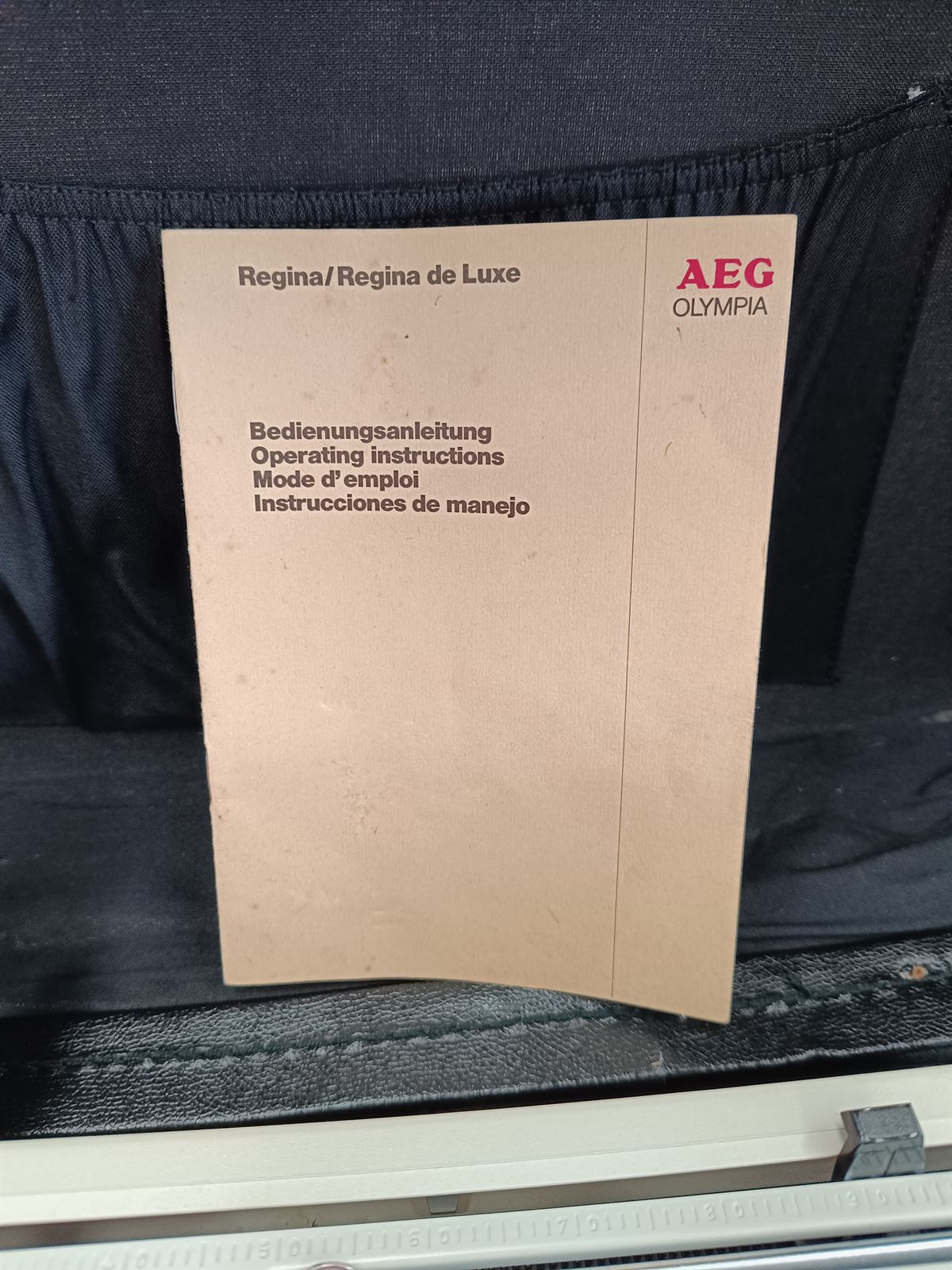 Máquina de escribir AEG - Imagen 6