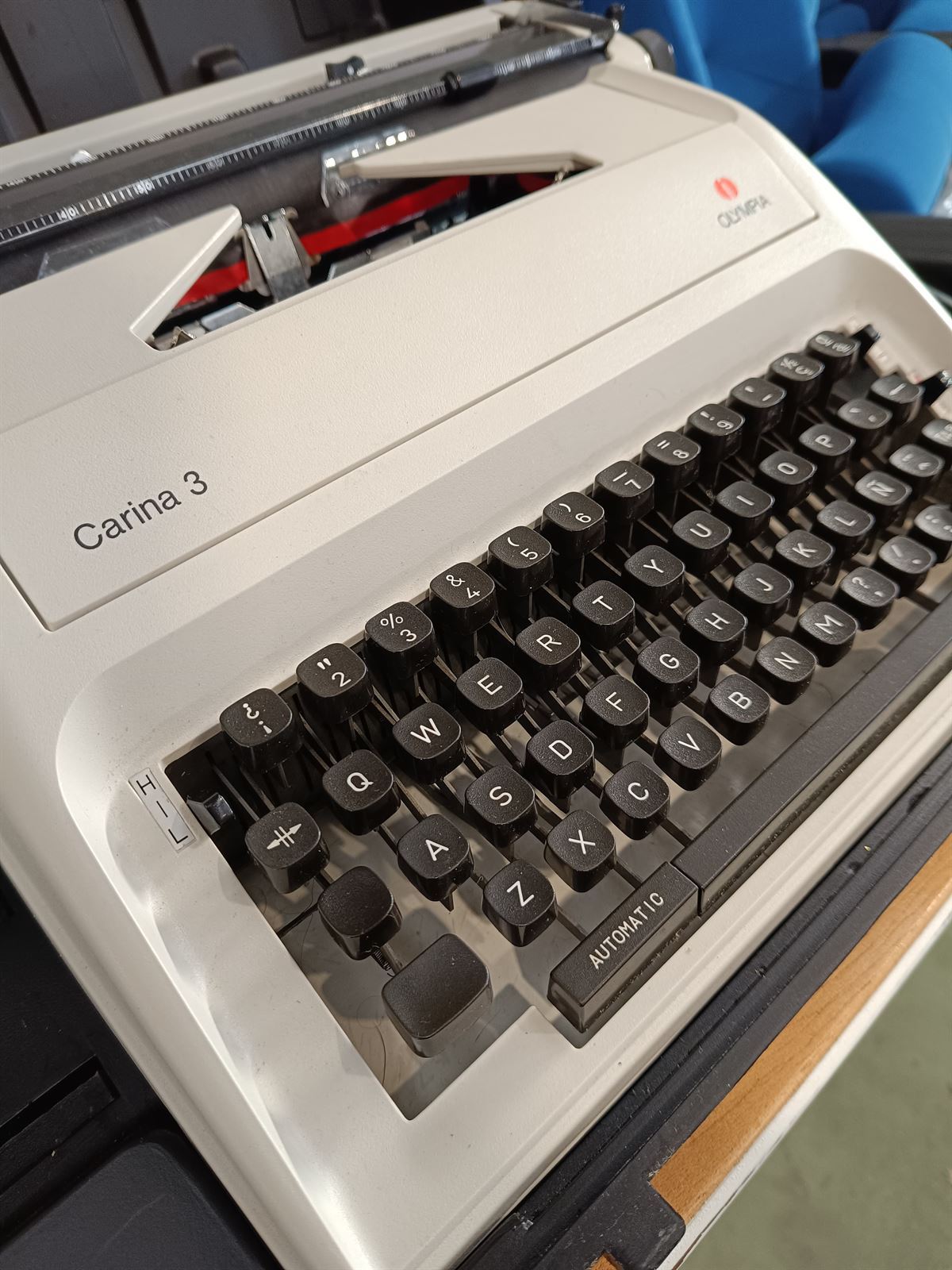 Máquina de escribir Olympia Carina 3 - Imagen 2