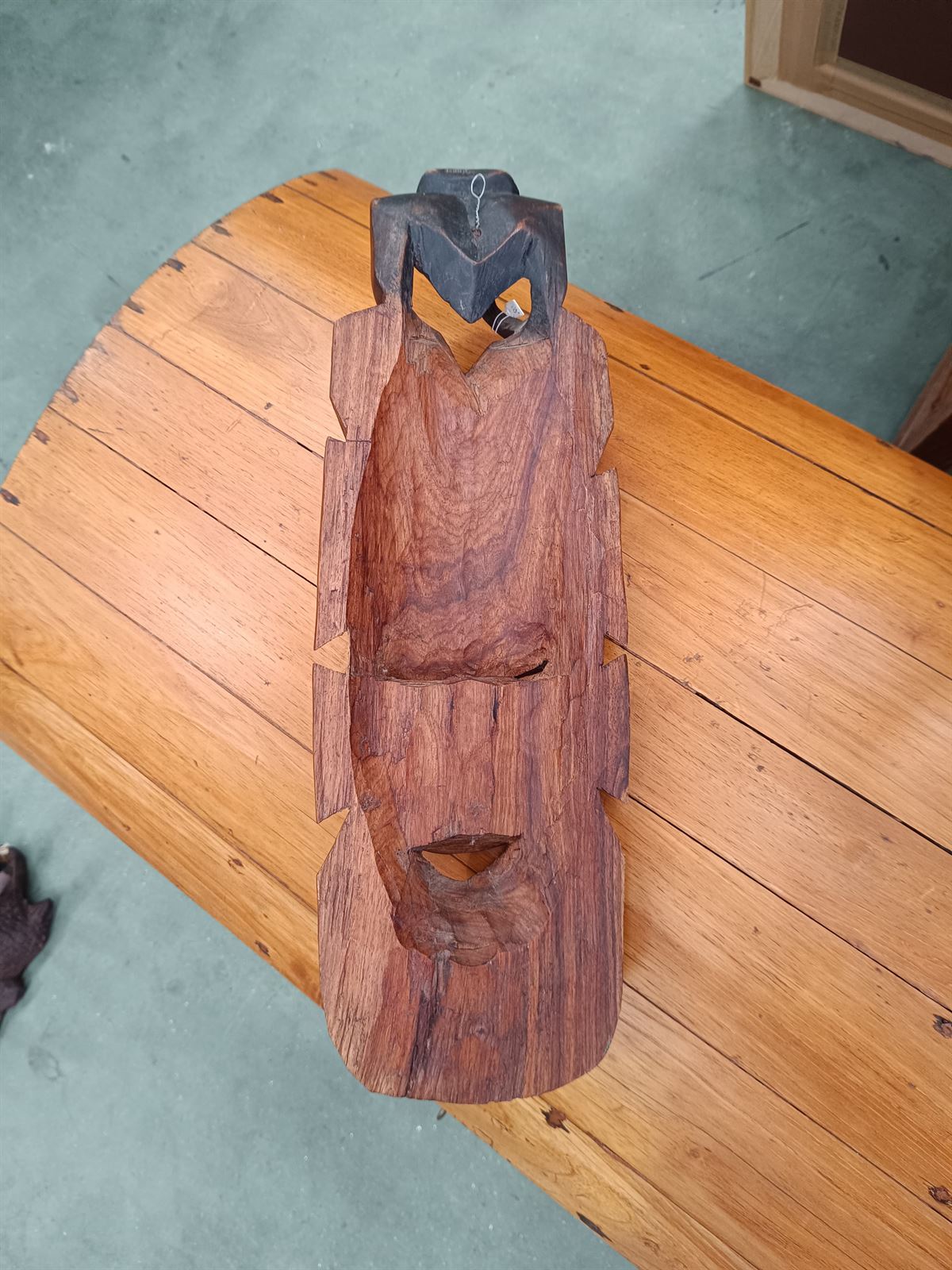 Máscara africana de madera tallada - Imagen 6