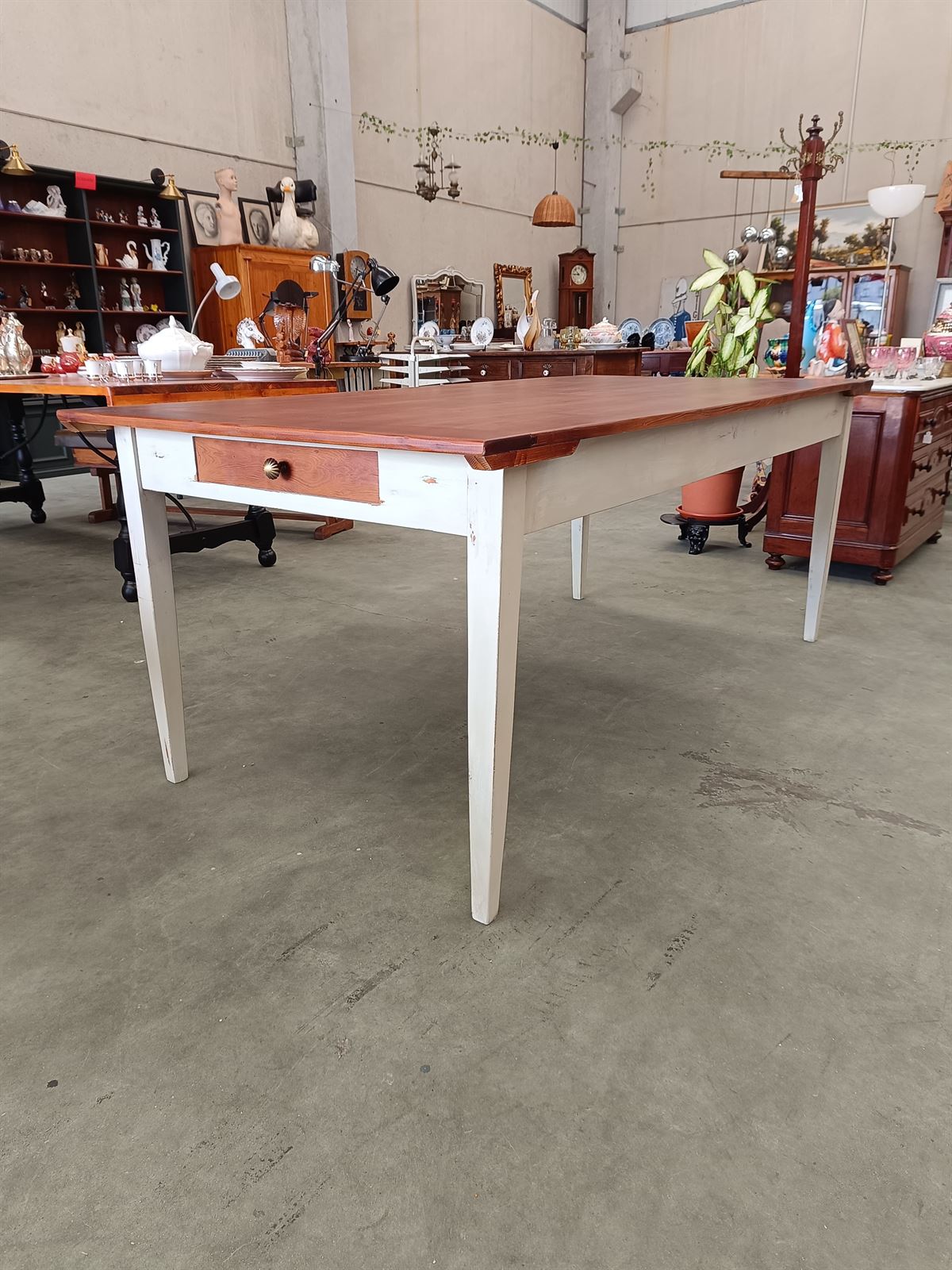 Mesa antigua de trabajo - Imagen 4