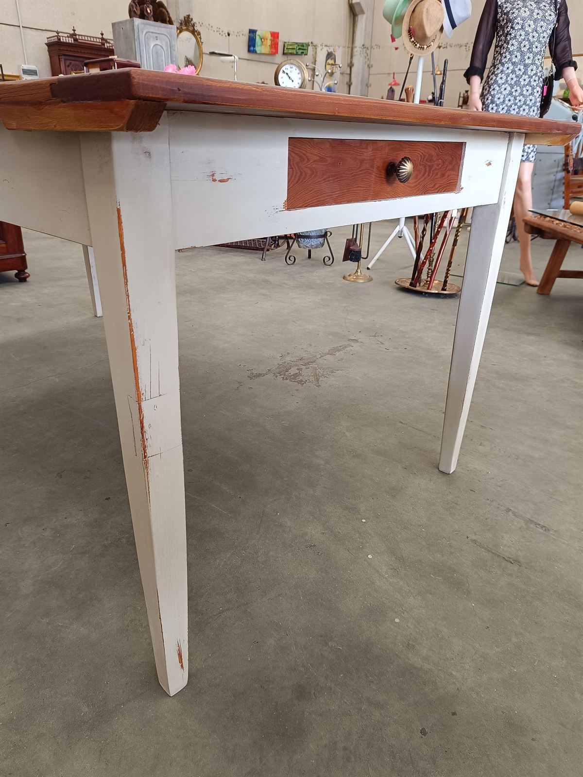 Mesa antigua de trabajo - Imagen 6
