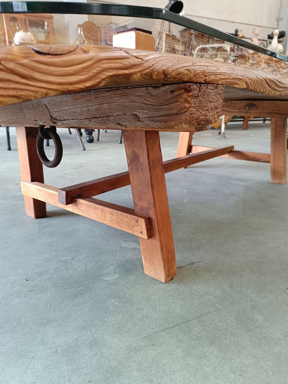 Mesa antigua de trillo - Imagen 4