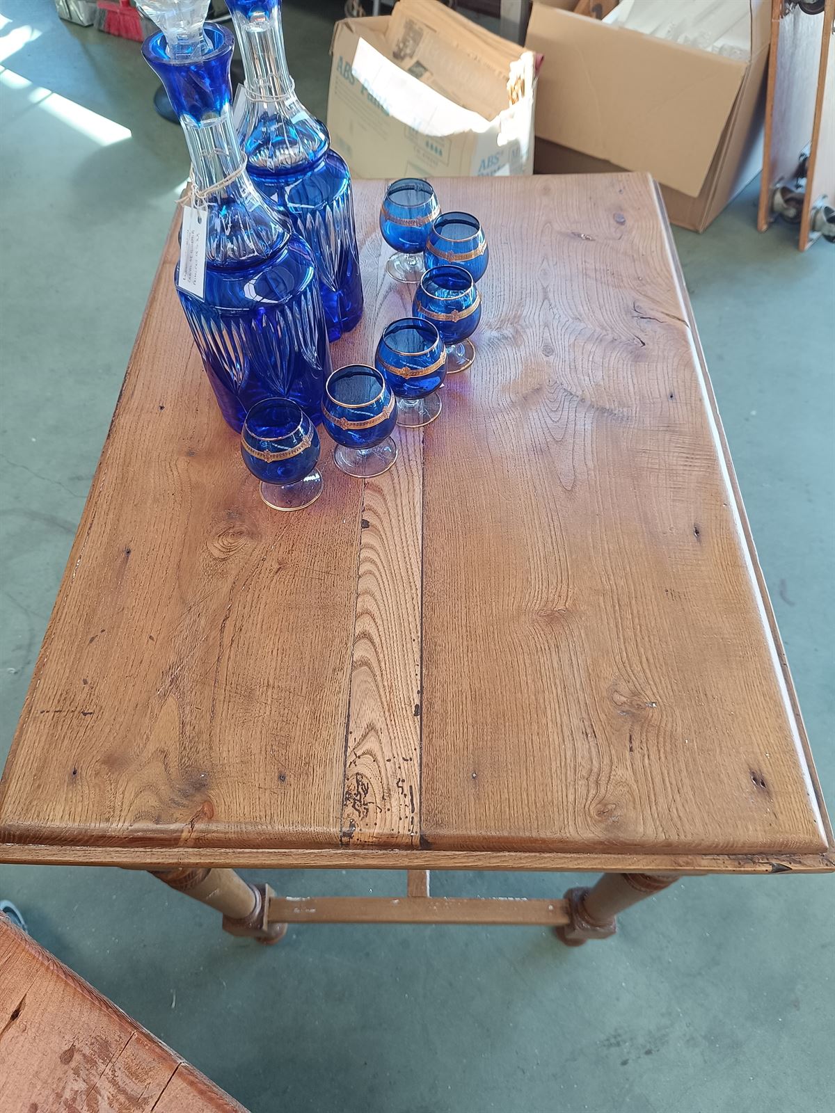 Mesa auxiliar antigua madera de castaño - Imagen 5