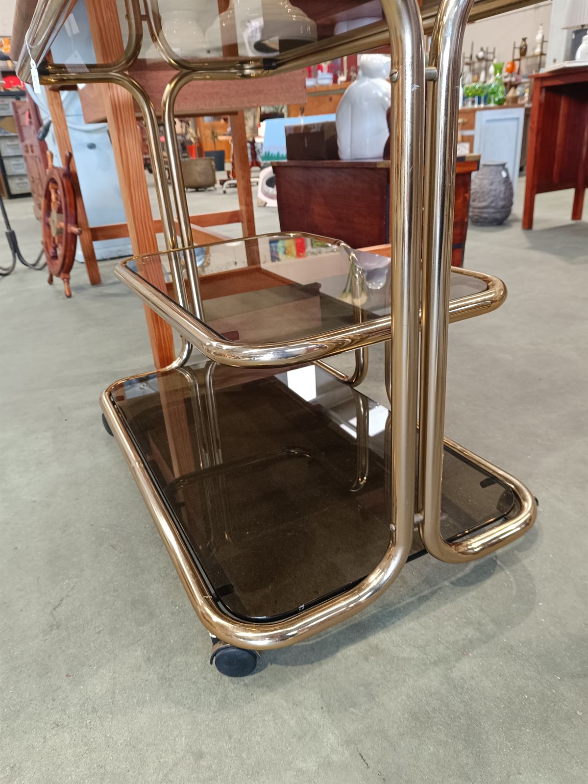 Mesa  auxiliar camarera años 70 - Imagen 4