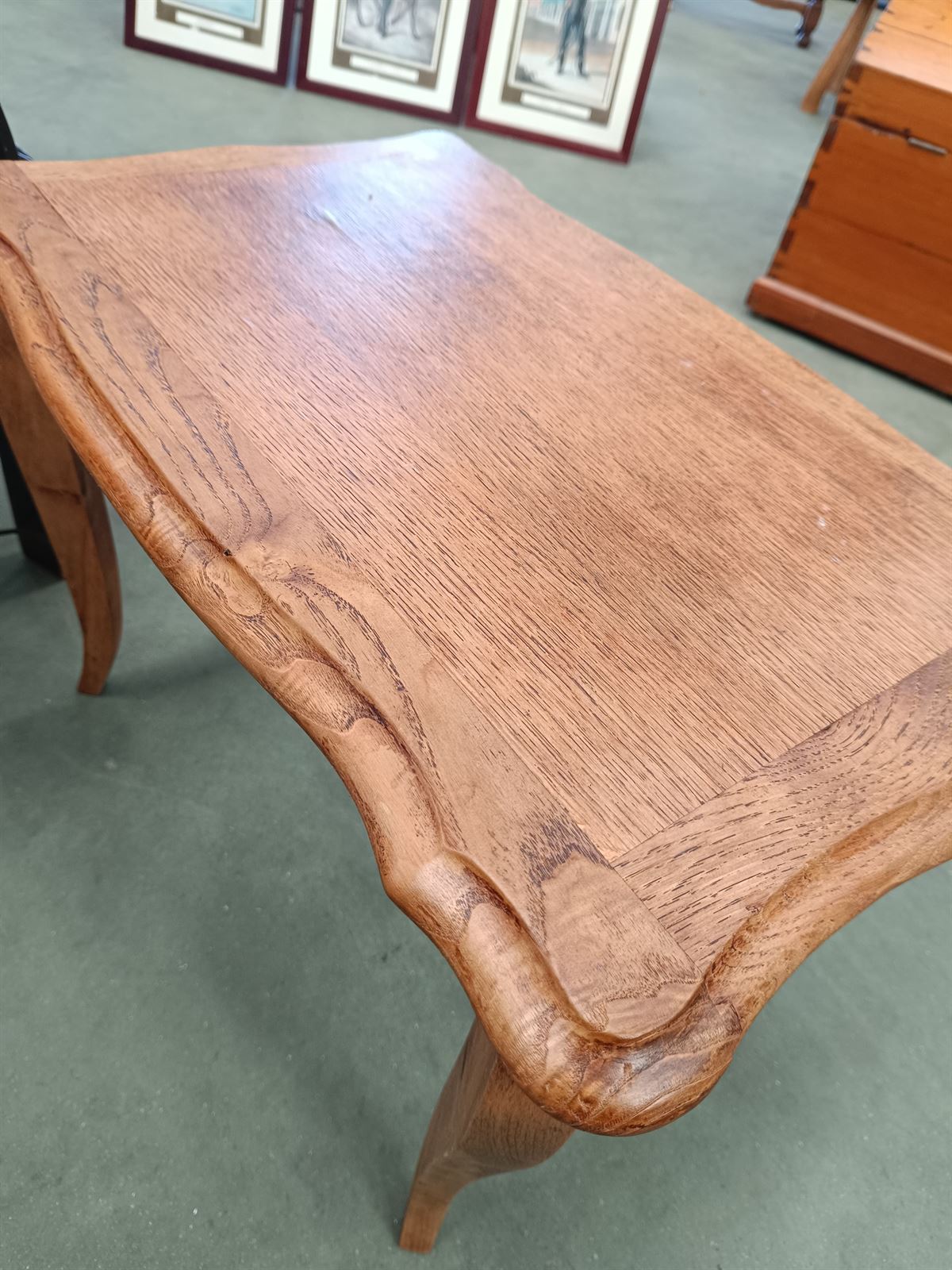 Mesa auxiliar en madera de roble - Imagen 7