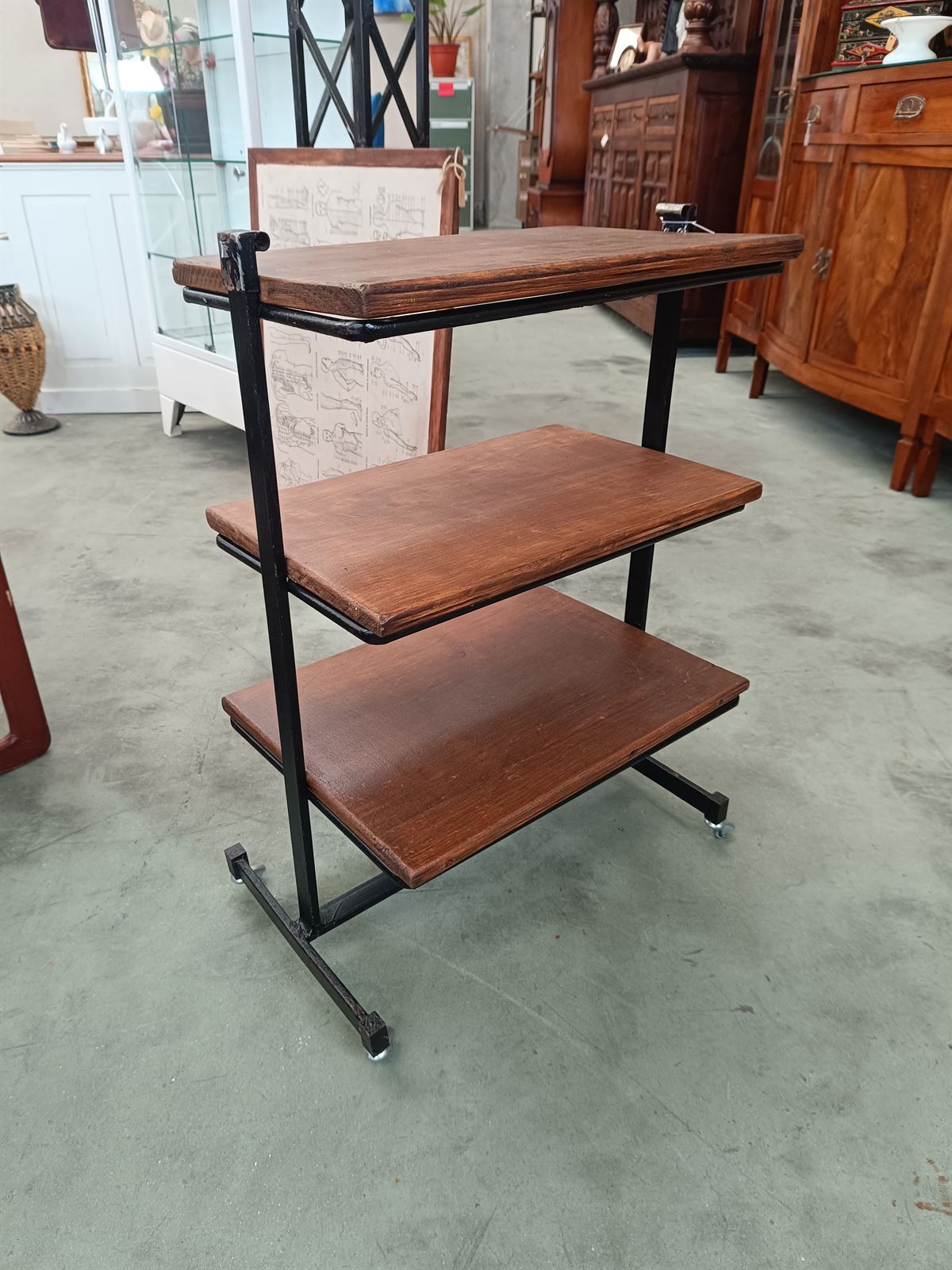 Mesa auxiliar estantería industrial - Imagen 1