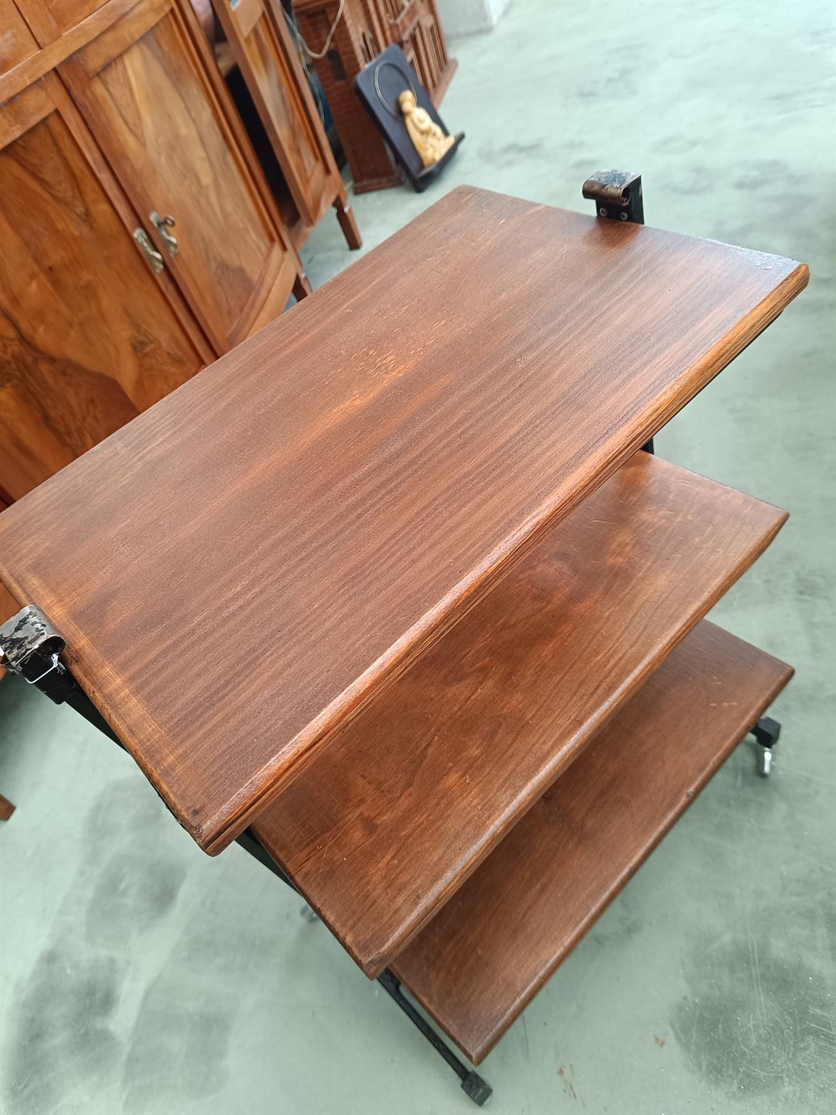 Mesa auxiliar estantería industrial - Imagen 4